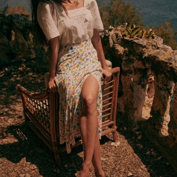 Sezane Tammie Skirt in Pastel Mini Flowers size 34 - Picture 6 of 11